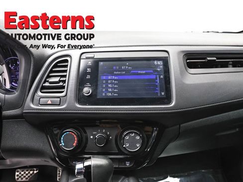 Used 2021 Honda HR-V Sport image 11