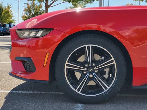 Used 2024 Ford Mustang EcoBoost image 9