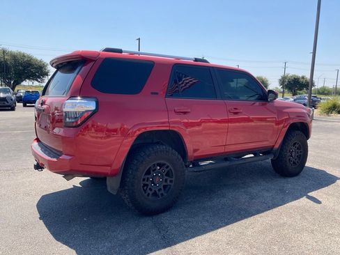 Used 2023 Toyota 4Runner SR5 AWD/4WD image 5