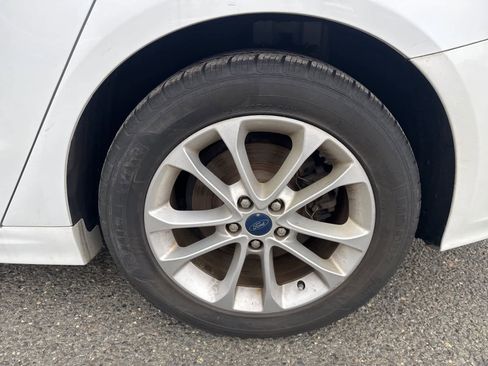 Used 2020 Ford Fusion SE image 23