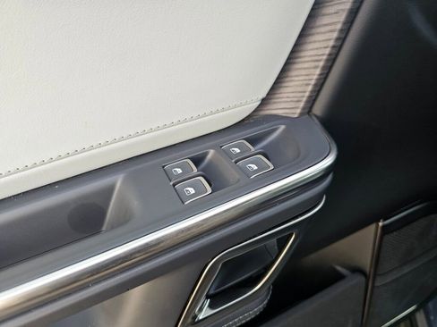 Used 2023 Rivian R1S Launch Edition image 29