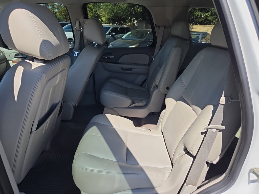 Used 2010 Chevrolet Tahoe LT w/ Regional Value Package RWD image 11