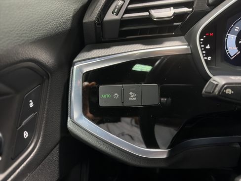 Used 2023 Audi Q3 2.0T Premium image 19