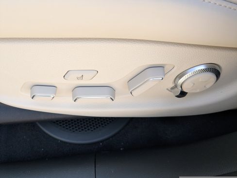 New 2025 Genesis GV80 3.5T Prestige AWD/4WD image 18