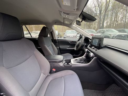 Used 2019 Toyota RAV4 LE w/ All Weather Liner Package AWD/4WD image 20