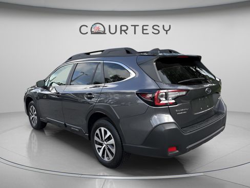 Used 2025 Subaru Outback Premium w/ Popular Package #1A AWD/4WD image 5