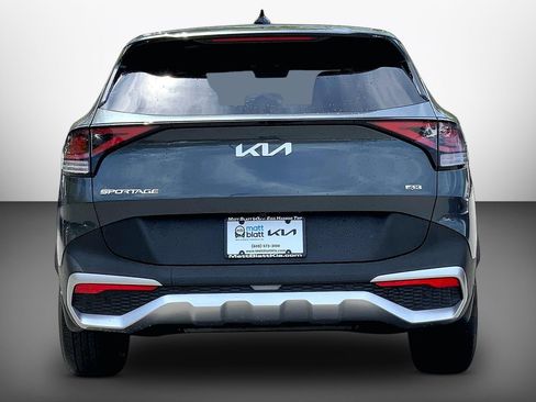 Used 2023 Kia Sportage LX AWD/4WD image 6