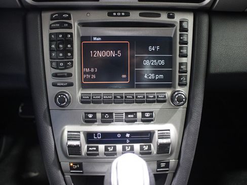 Used 2005 Porsche 911 Carrera image 17