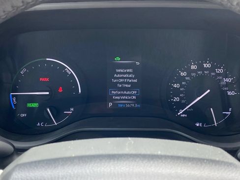 Used 2023 Toyota Sienna XLE FWD image 24