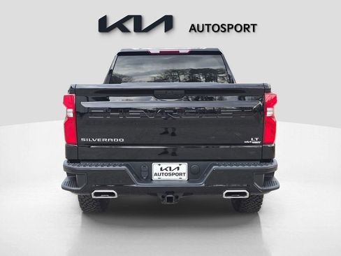 Used 2022 Chevrolet Silverado 1500 LT Trail Boss w/ Bed Protection Package image 9