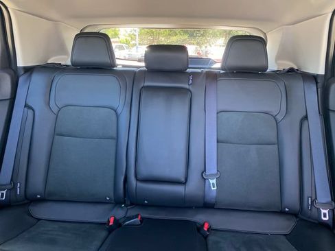 Used 2025 Nissan Ariya FWD image 11