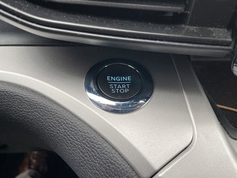 Used 2022 Ford Explorer XLT w/ Class IV Trailer Tow Package image 18