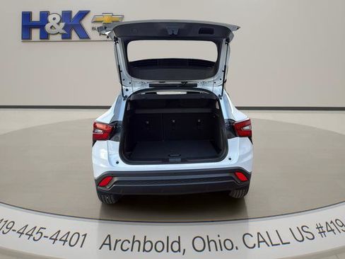 New 2026 Chevrolet Trax LT w/ Driver Confidence Package FWD image 11