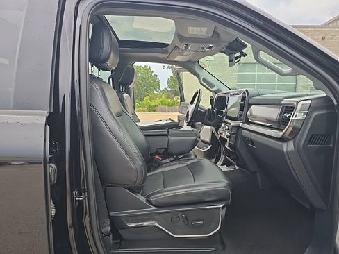 Used 2024 Ford F250 Lariat w/ Sport Appearance Package AWD/4WD image 15