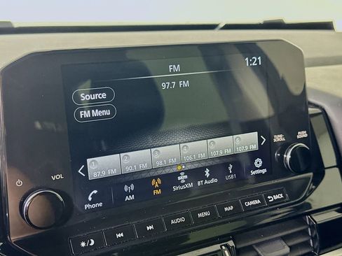 Used 2023 Nissan Pathfinder Platinum w/ Lighting Package (N93) FWD image 31