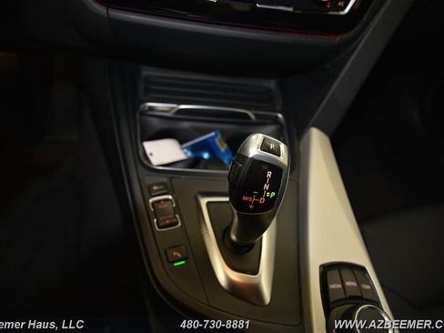 Used 2018 BMW 320i Sedan image 27