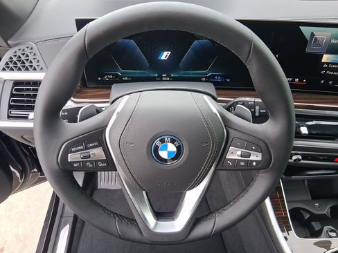 Used 2026 BMW X5 xDrive50e w/ Premium Package AWD/4WD image 10