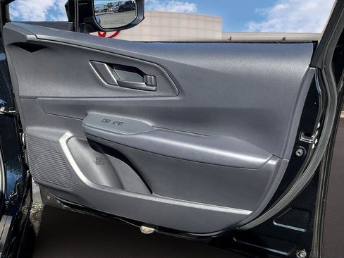 Certified 2025 Toyota Prius SE image 23