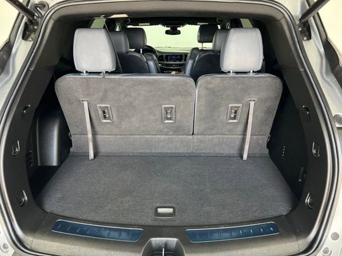 Used 2023 Buick Enclave Essence w/ Sport Touring Edition FWD image 22