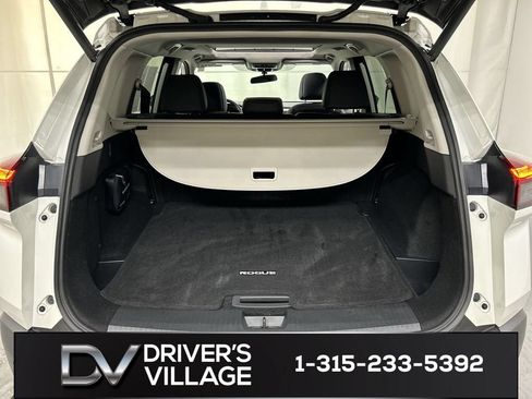 Used 2023 Nissan Rogue SV w/ SV Premium B Package AWD/4WD image 22