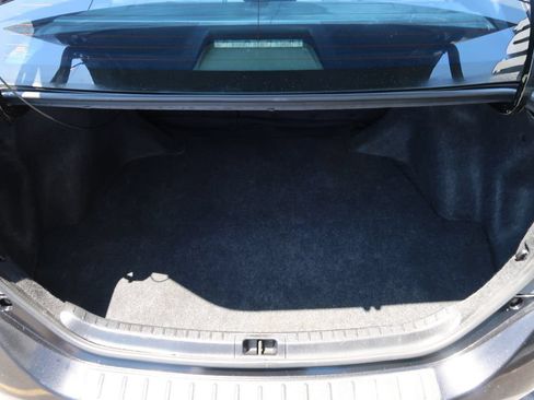 Used 2015 Toyota Corolla L FWD image 11