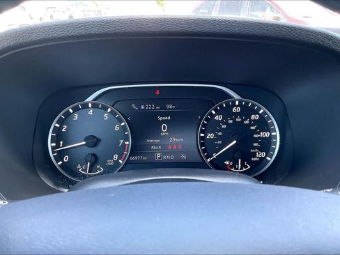 Used 2024 Nissan Frontier SV w/ Technology Package RWD image 25