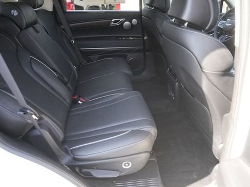 Used 2025 Genesis GV80 2.5T Prestige AWD/4WD image 16
