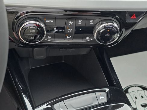 New 2026 Chevrolet Trax LT w/ LT Convenience Package image 16