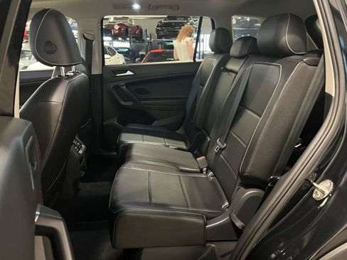 Used 2021 Volkswagen Tiguan SE FWD image 29