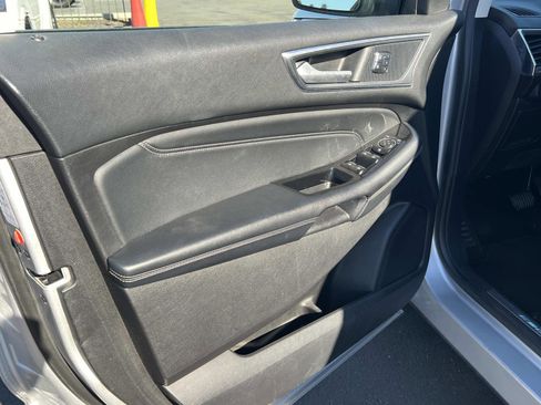 Used 2018 Ford Edge Titanium w/ Equipment Group 301A image 6