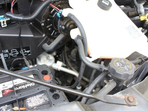 Used 2017 Chevrolet Express 2500 RWD image 22