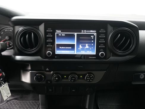 Used 2020 Toyota Tacoma SR AWD/4WD image 17