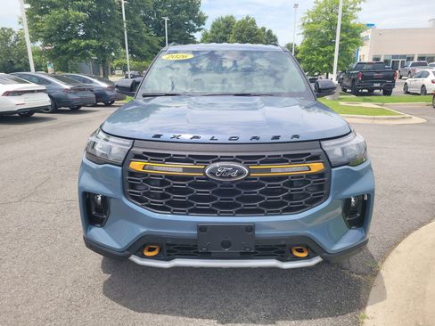 Used 2026 Ford Explorer Tremor w/ Tremor Convenience Package AWD/4WD image 8