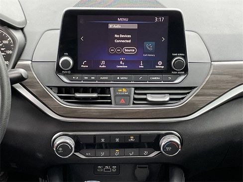 Used 2023 Nissan Altima 2.5 SV image 15