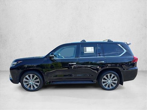 Used 2017 Lexus LX 570 4WD w/ Luxury Package image 8
