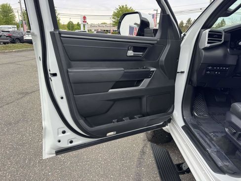 Used 2025 Toyota Tundra Platinum AWD/4WD image 20