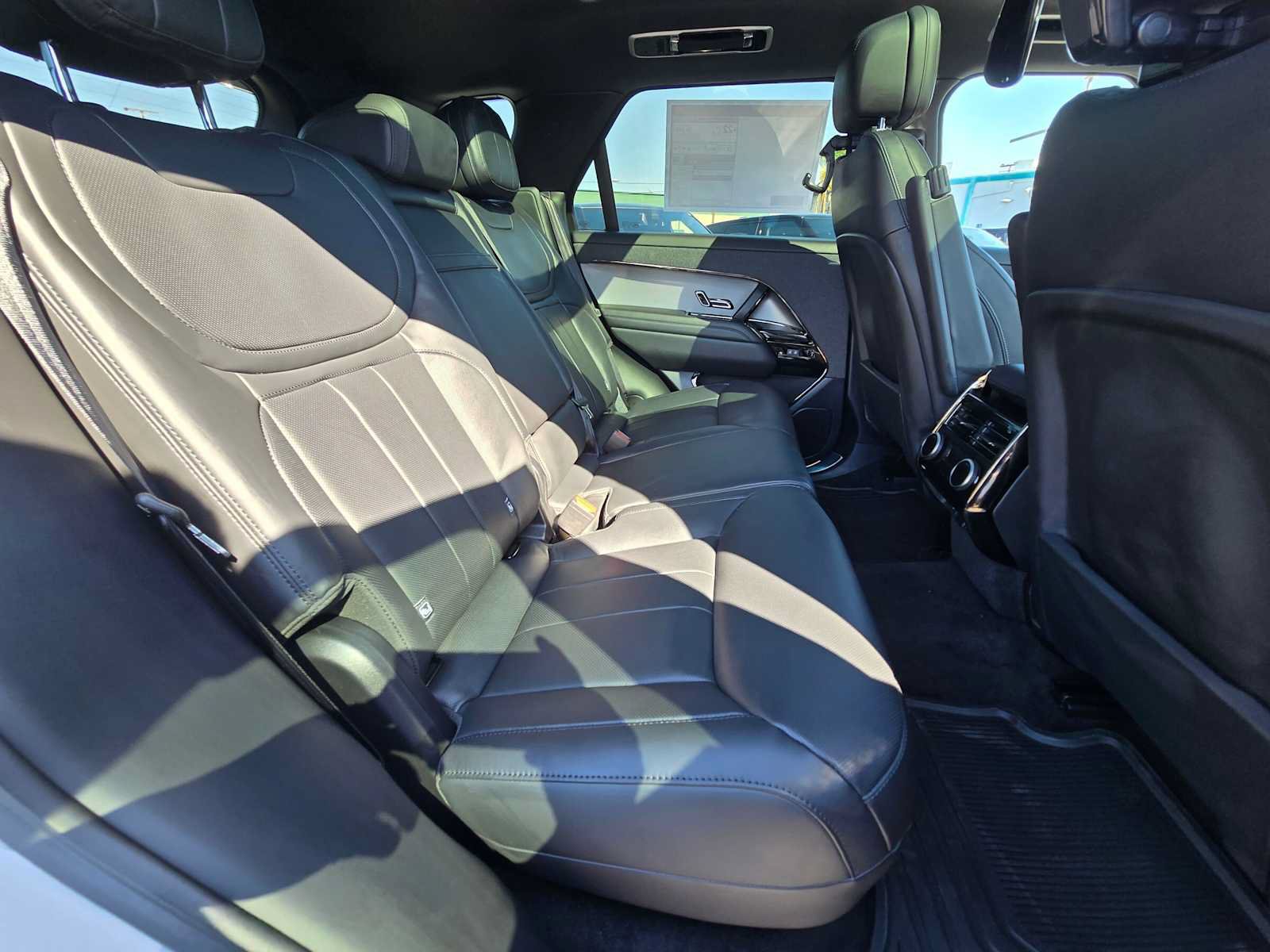 New 2027 Land Rover Range Rover Sport SE AWD/4WD image 12