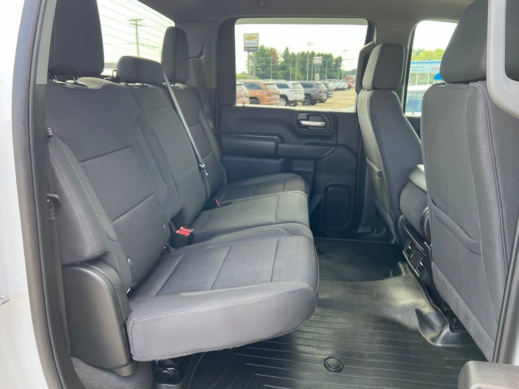 Used 2024 Chevrolet Silverado 2500 Custom w/ Custom Convenience Package AWD/4WD image 18