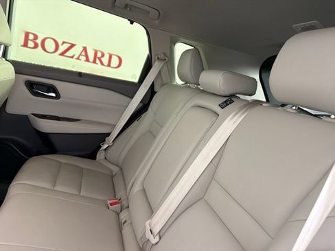 Used 2025 Nissan Rogue SL w/ SL Premium Package AWD/4WD image 13