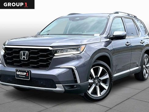 Used 2025 Honda Pilot Elite image 1