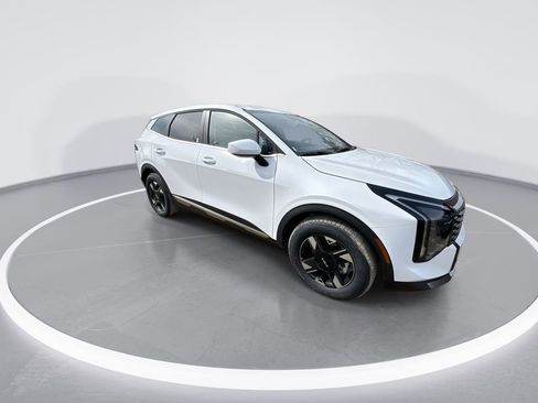 New 2026 Kia Sportage LX image 2