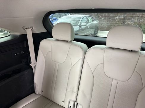 Used 2022 Kia Sorento EX w/ Panoramic Sunroof Package image 13