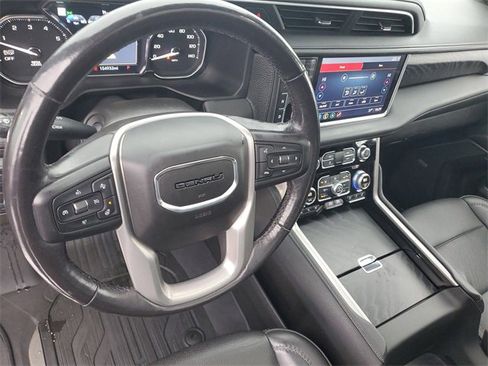 Used 2021 GMC Yukon Denali w/ Denali Ultimate Package image 13