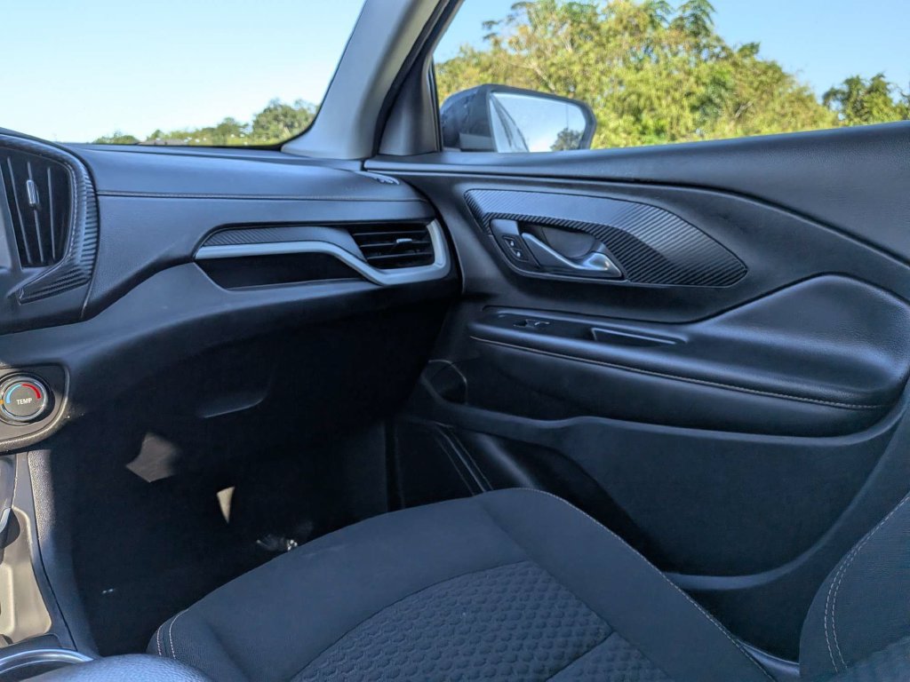 Used 2018 GMC Terrain SLE FWD image 17