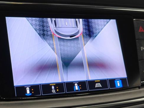 Used 2024 Buick Enclave Premium image 58