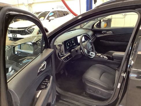 Certified 2023 Kia Sportage EX w/ EX Premium Package AWD/4WD image 19