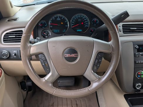 Used 2014 GMC Yukon XL SLT RWD image 26