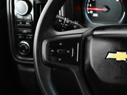 Used 2019 Chevrolet Silverado 1500 Custom w/ Custom Value Package image 14