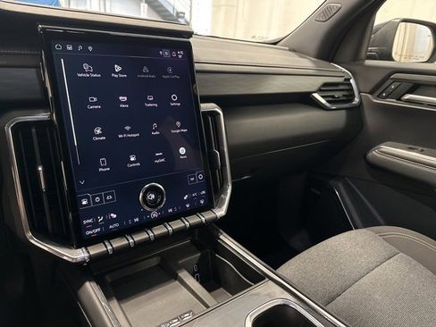 Used 2025 GMC Acadia Elevation image 24