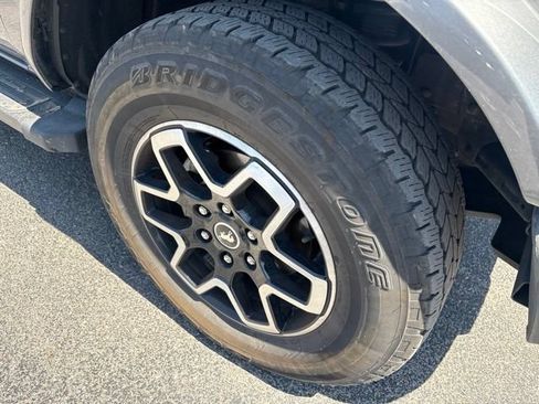 Used 2023 Ford Bronco Outer Banks AWD/4WD image 11